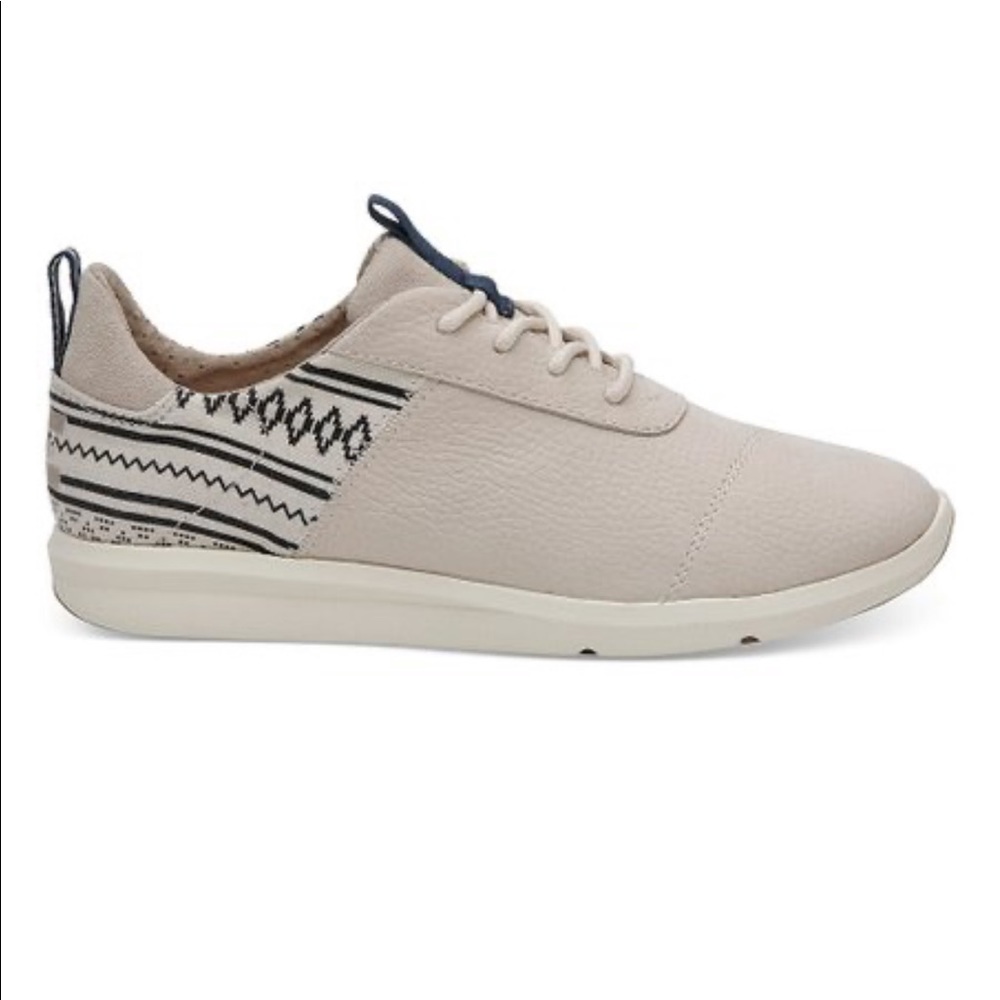 TOMS Birch Nubuck Cabrillo Women’s Sneaker size 11 Tribal/Chevron Print